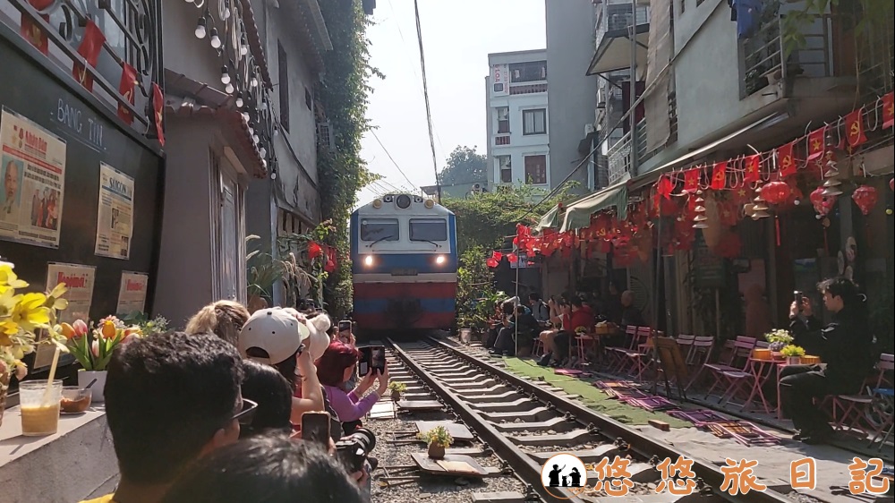 河內火車街 Hanoi Train Street
